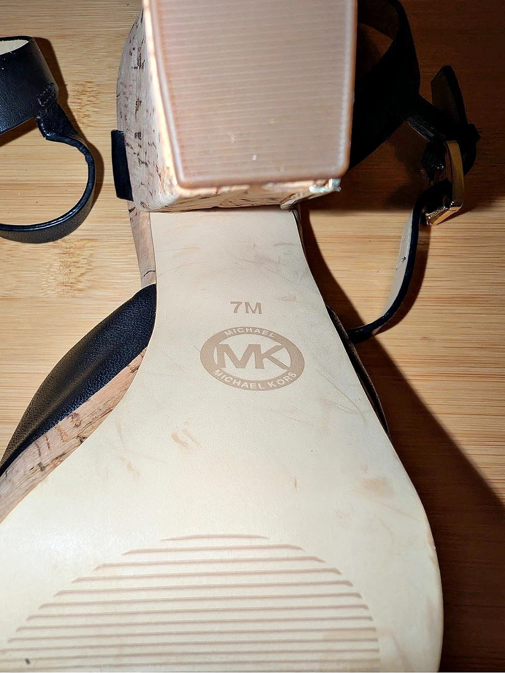 ☘️ Michael Kors Black & Tan Cork Heels US 7M - Picture 7 of 8